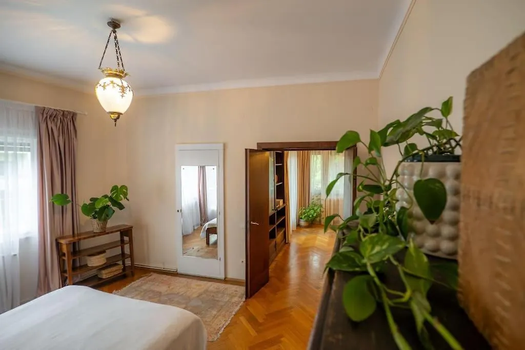 Apartament Burghez Bucharest Apartment