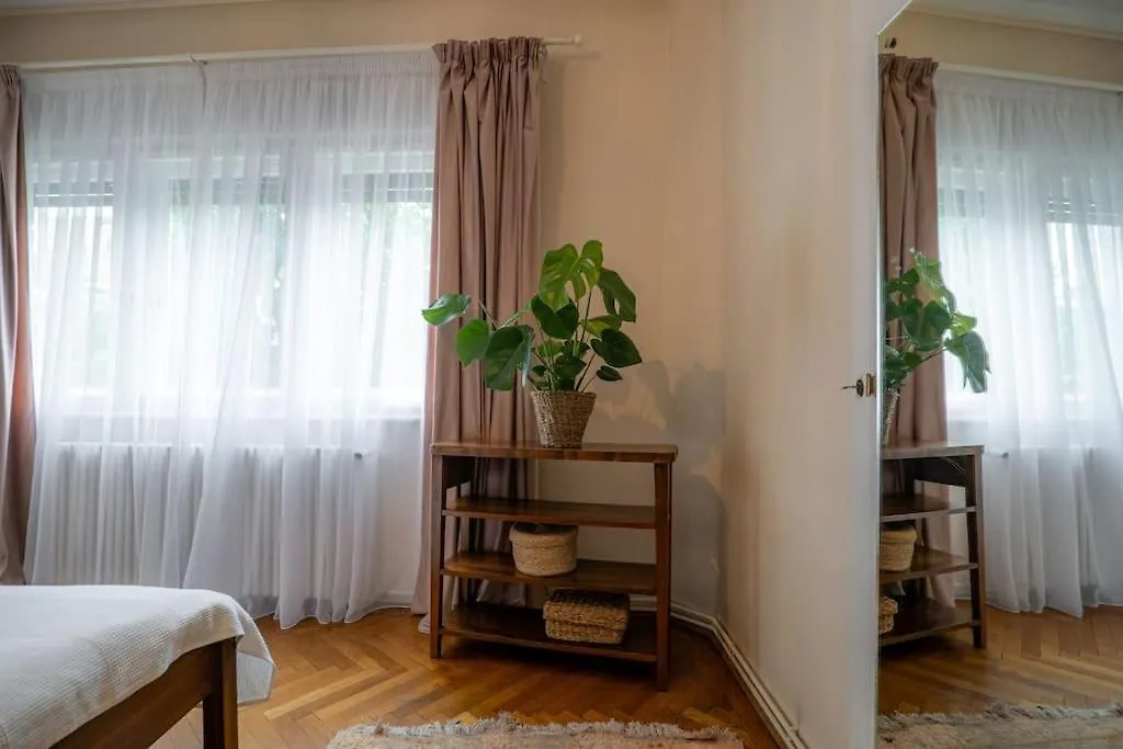 Apartment Apartament Burghez Bucharest